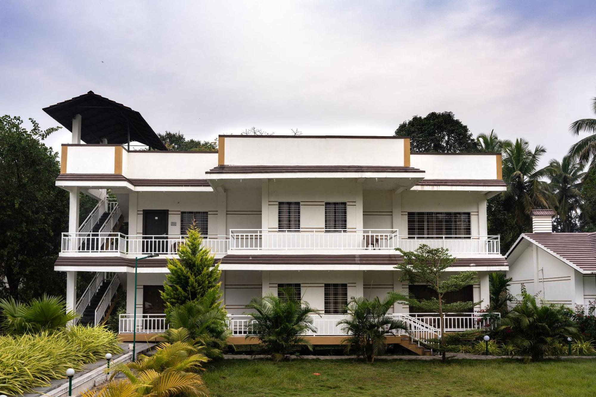 Hotel Mastiff Select Terrain Dandeli Exterior foto